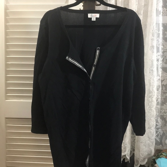 d&co black buttoned down sweater. 1X. Cotton blend - Picture 7 of 7
